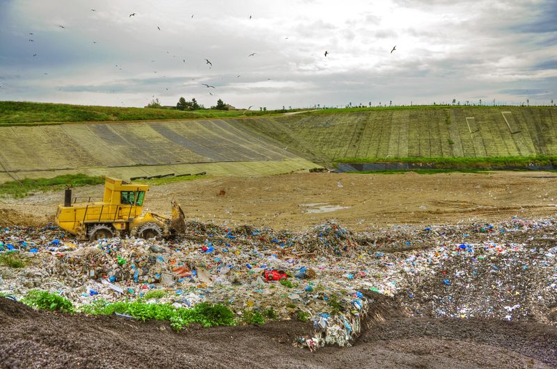 Община Средец търси фирма за рекултивация на депо за отпадъци