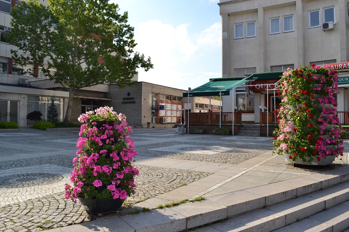 Община Казанлък обяви търг за доставка на съдове за отпадъци